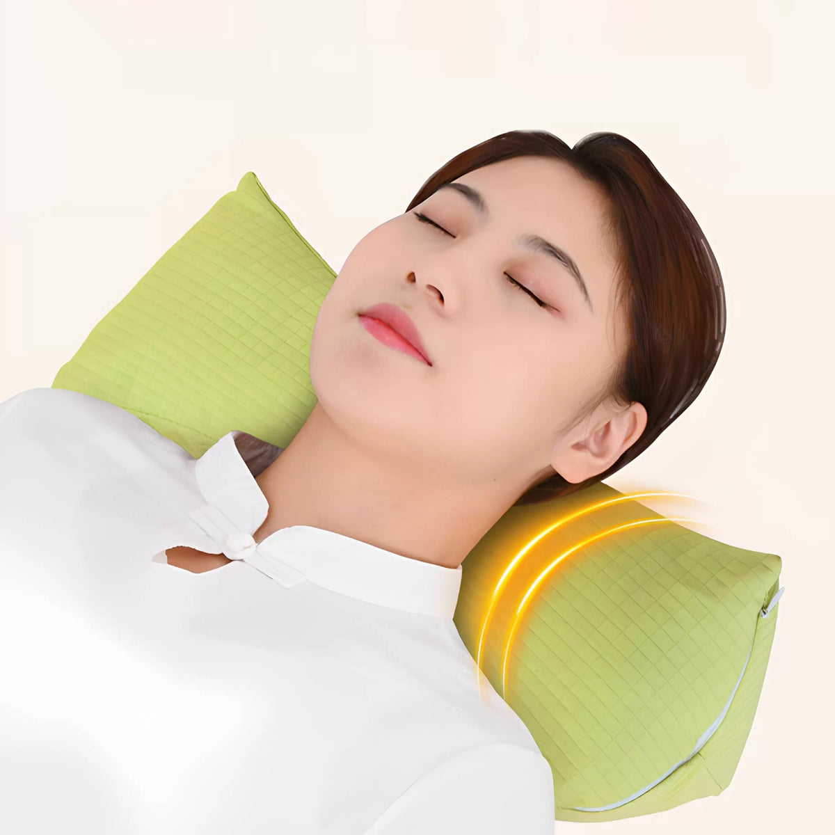 Woman lying on her back with her neck resting on the green triangle buckwheat pillow - golden animated support curve highlighting the ergonomic wedge shape filling the gap under the cervical spine, white top on a cream background